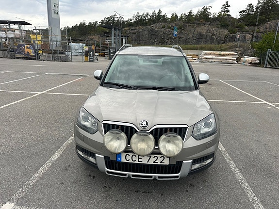 Skoda Yeti Outdoor 2 of 9