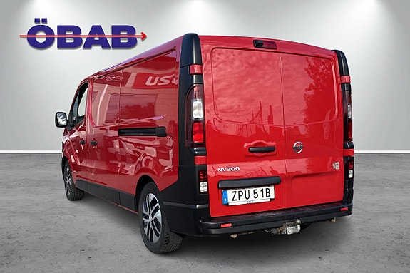 Nissan NV300 6 of 17