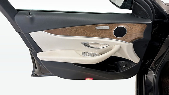 Mercedes-Benz E220 d 11 of 22
