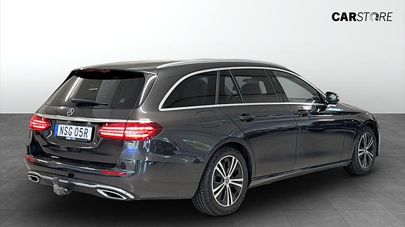 Mercedes-Benz E220 d 2 of 22