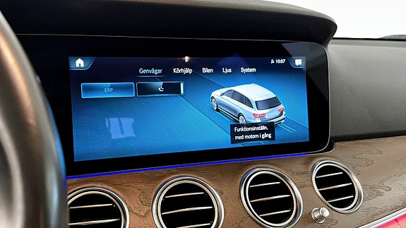 Mercedes-Benz E220 d 13 of 22