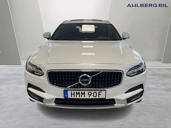 Volvo V90 Cross Country 6 of 29