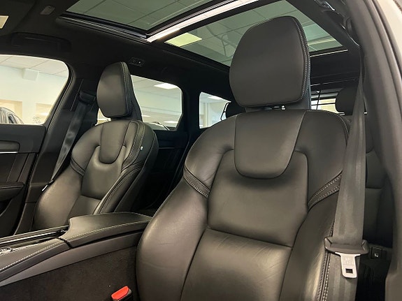 Volvo V90 Cross Country 10 of 29