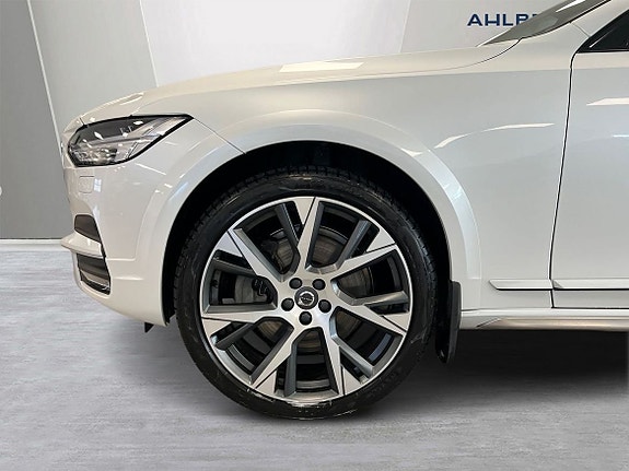 Volvo V90 Cross Country 8 of 29