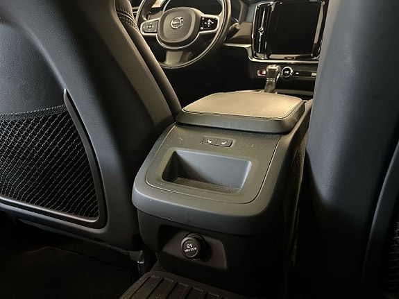 Volvo V90 Cross Country 25 of 29