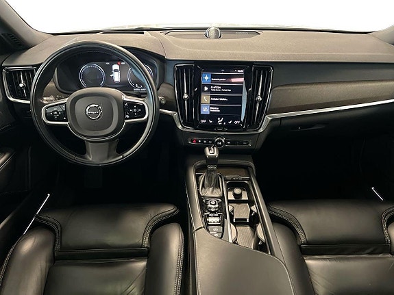 Volvo V90 Cross Country 14 of 29