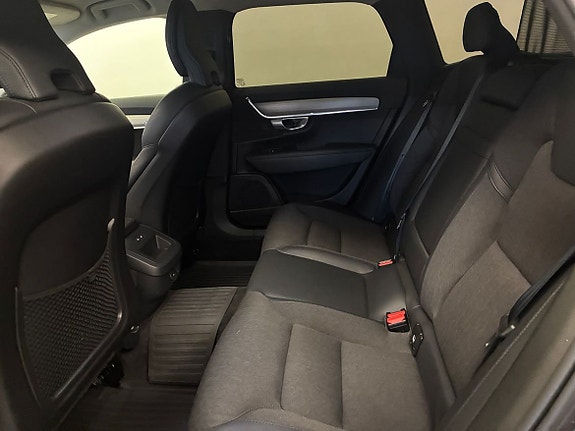 Volvo V90 Cross Country 18 of 20