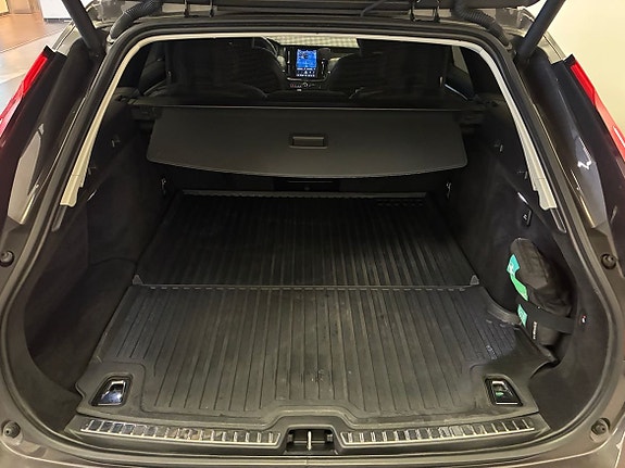 Volvo V90 Cross Country 9 of 20