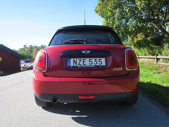 MINI Cooper 3 of 6