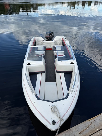Bayliner 1700 Capri BR med stabil 30-trailer 8 of 9
