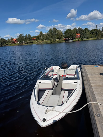 Bayliner 1700 Capri BR med stabil 30-trailer 4 of 9