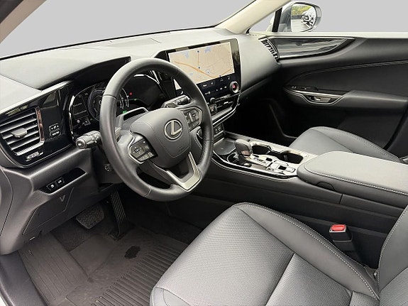 Lexus NX350h 10 of 20