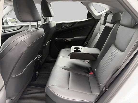 Lexus NX350h 7 of 20