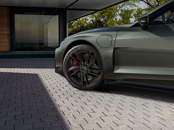Audi e-tron GT RS 4 of 10