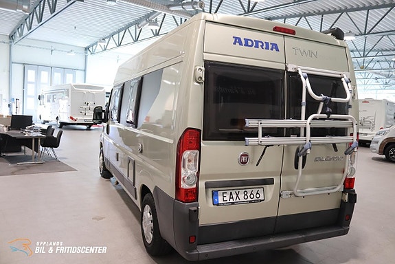 Adria TWIN 600 SPT / Cykelställ 4 of 11