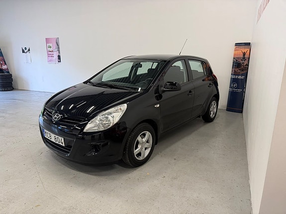 Hyundai i20 3 of 11