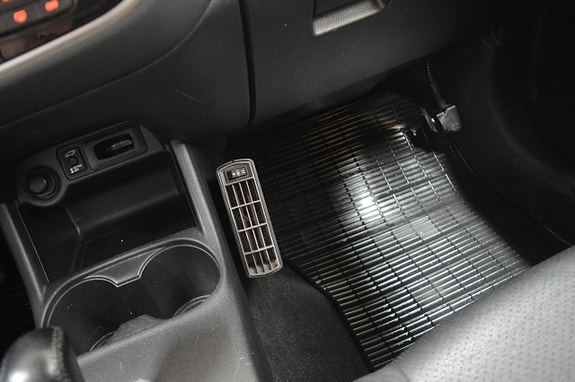 Mitsubishi Outlander 16 of 24