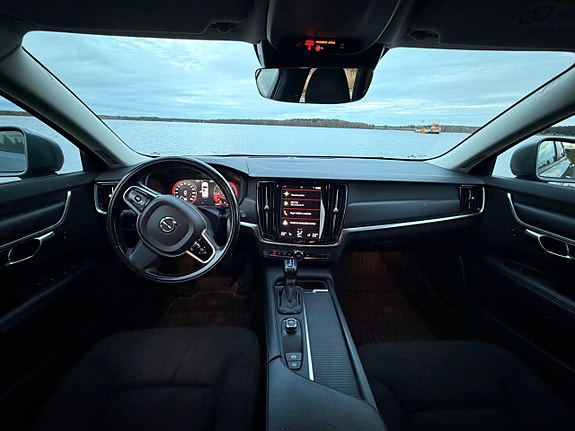 Volvo V90 9 of 11