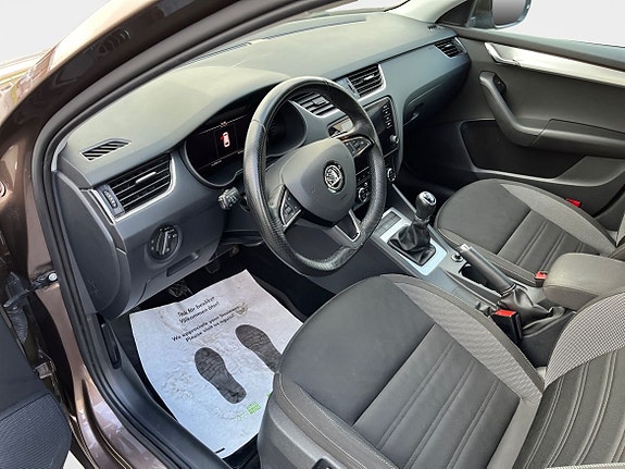 Skoda Octavia 9 of 15