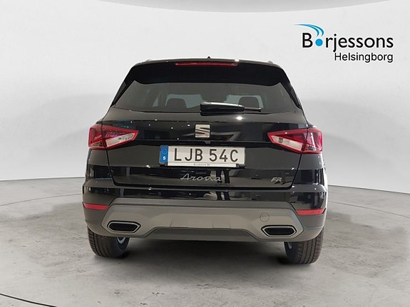 Seat Arona 4 of 15