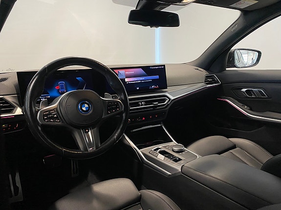 BMW 330e 5 of 12