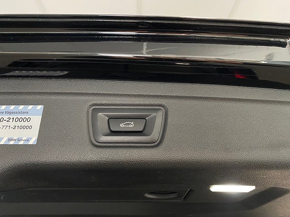 BMW 330e 9 of 12