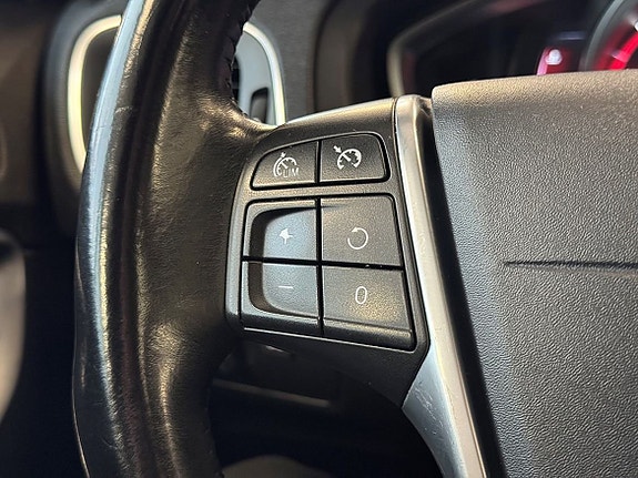 Volvo V40 16 of 21