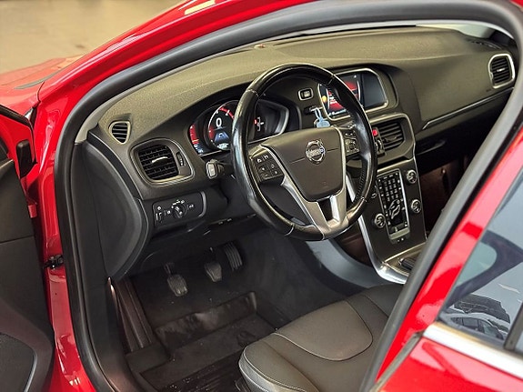 Volvo V40 9 of 21