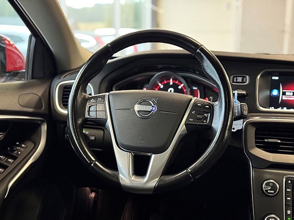 Volvo V40 11 of 21