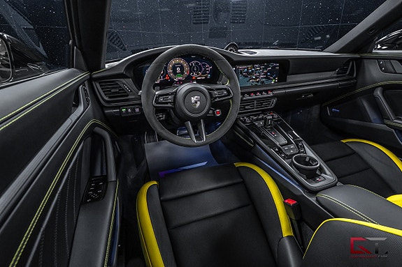 Porsche 911 12 of 22
