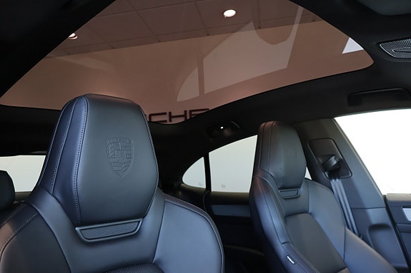 Porsche Cayenne Coupe 15 of 19