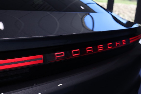 Porsche Cayenne Coupe 8 of 19