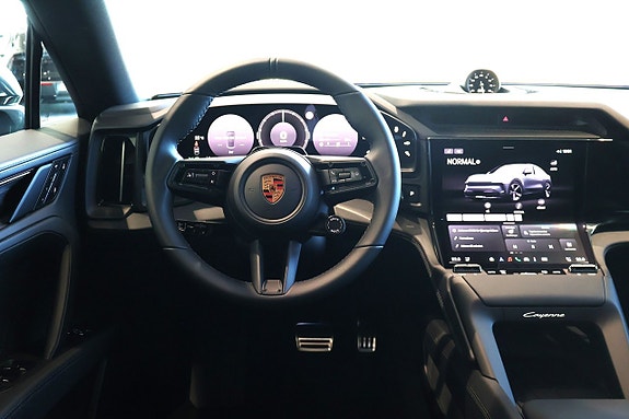 Porsche Cayenne Coupe 12 of 19