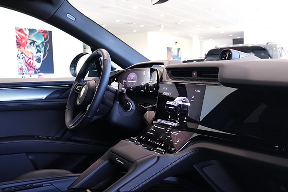 Porsche Cayenne Coupe 16 of 19