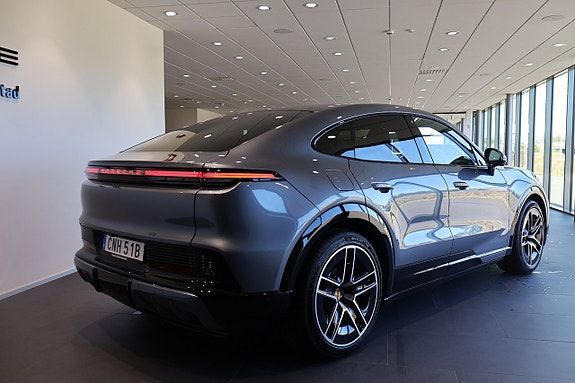 Porsche Cayenne Coupe 5 of 19