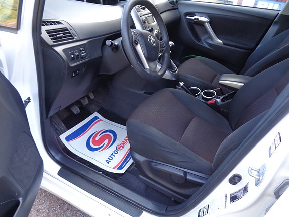 Toyota Verso 13 of 30
