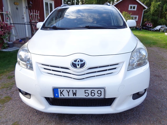 Toyota Verso 4 of 30