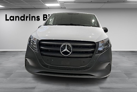 Mercedes-Benz Vito 110 2 of 14