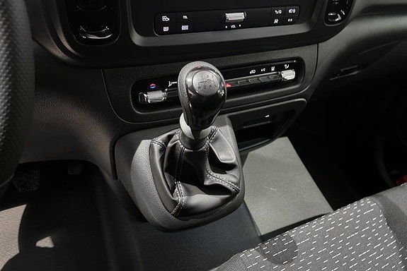 Mercedes-Benz Vito 110 12 of 14
