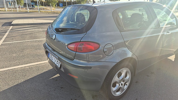 Alfa Romeo 147 3 of 11