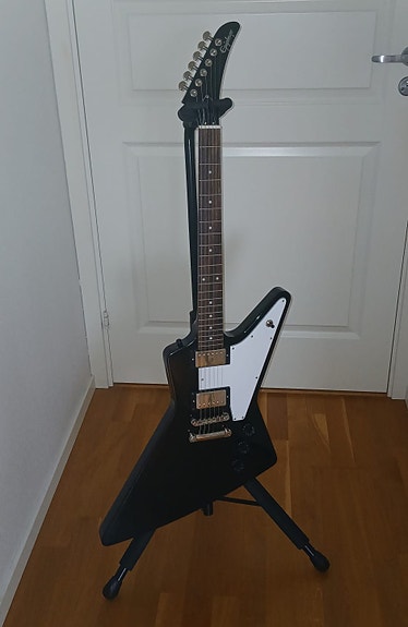 Epiphone Explorer komplett med tillbehör