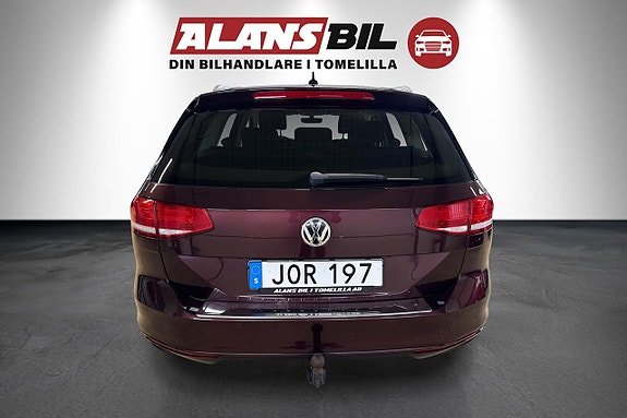Volkswagen Passat 4 of 10