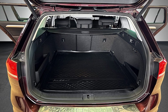 Volkswagen Passat 7 of 10