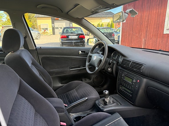Volkswagen Passat 6 of 6