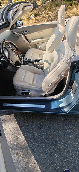 Volvo C70 11 of 30