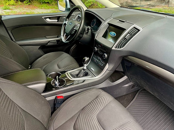 Ford S-MAX 7 of 9