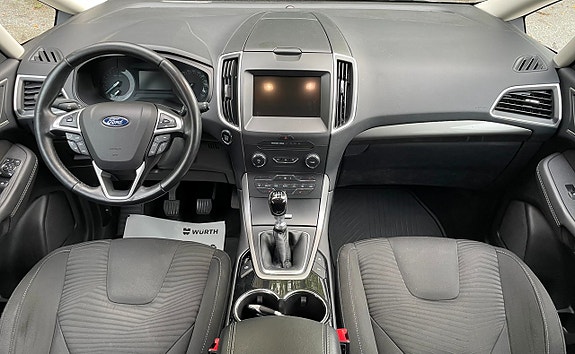 Ford S-MAX 6 of 9