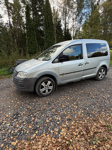 Volkswagen Caddy 2 of 6