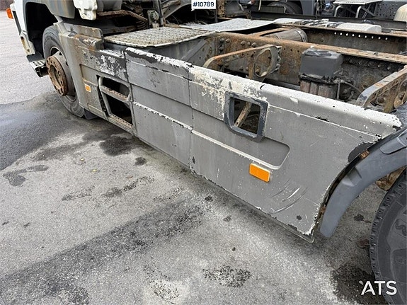 Dragbil Volvo FM9 4x2 Rep-objekt 21 of 24