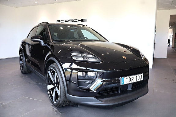 Porsche Macan 4 3 of 18